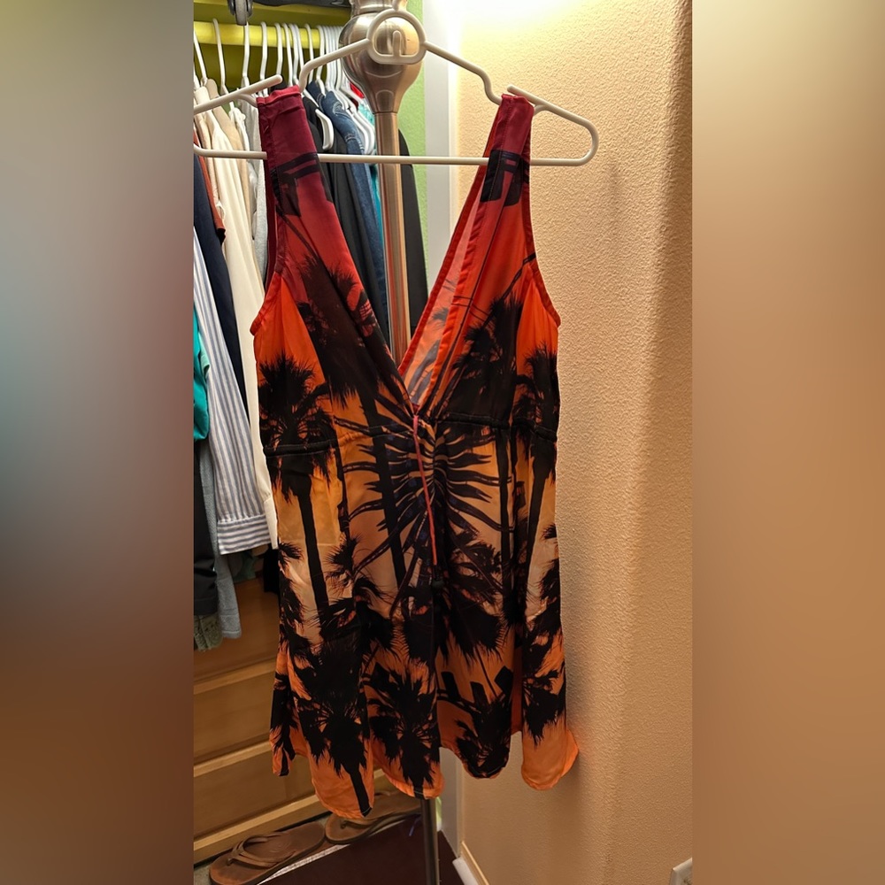 Rare V-neck Shahida Parides Coachella Sunset Dress